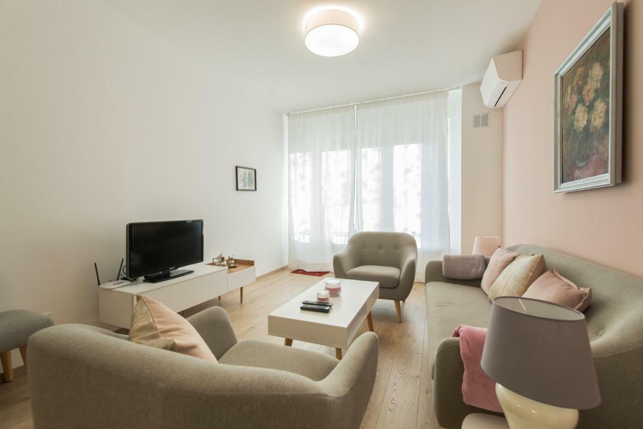 Chic And Spacious Apartment In Central Sofia - Patriarh Evtimiy By Flat Mаnager ภายนอก รูปภาพ